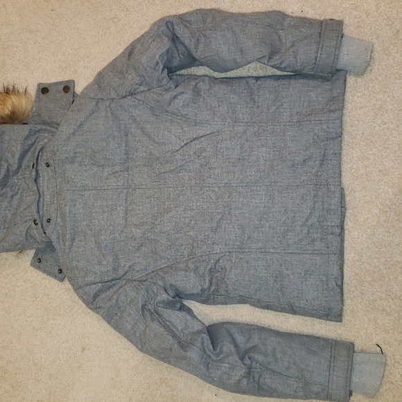 Burberry hooded winter coat. - Picture 10 of 13